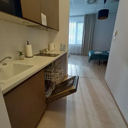 아파트 Zlatarooms 222 *